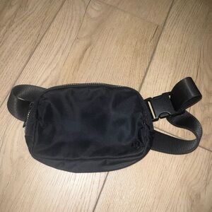 Black lululemon belt bag